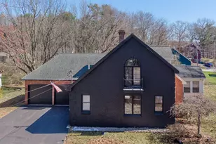 423 Goldthwaite Rd, Northbridge, MA 01588 - Photo 1