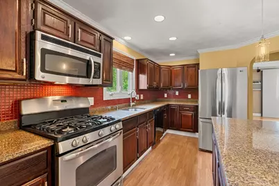 4-6 West Street, Medford, MA 02155 - Photo 11