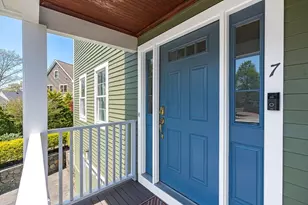 7 Sherman Pl, Winchester, MA 01890 - Photo 5