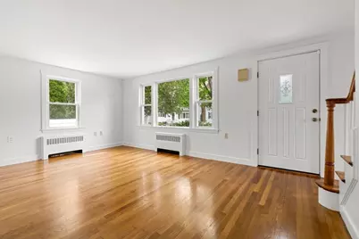 13 Munroe Ave, Woburn, MA 01801 - Photo 17