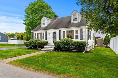 13 Munroe Ave, Woburn, MA 01801 - Photo 3