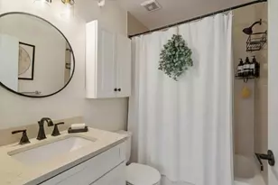 42 8th St, Boston, MA 02129 - Photo 5