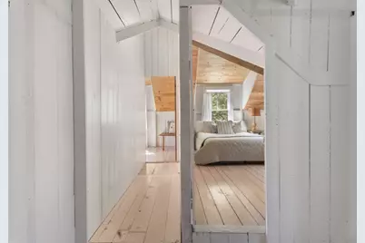 16 Atlantic Avenue, Oak Bluffs, MA 02557 - Photo 23