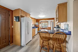 12 Winthrop Dr, Falmouth, MA 02536 - Photo 9