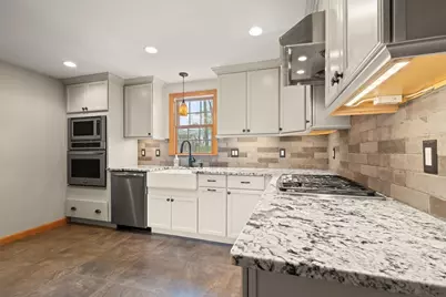 48 Beatrice Ln, Holliston, MA 01746 - Photo 9