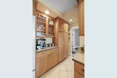 25 Lyman St, Beverly, MA 01915 - Photo 15