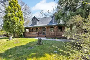 34 Hilltop Dr, Bourne, MA 02561 - Photo 1