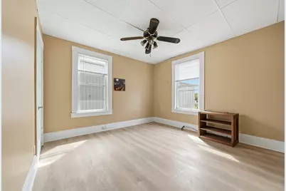 22 Faulkner St #2, Malden, MA 02148 - Photo 7