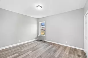 712 Eastern Ave, Fall River, MA 02723 - Photo 7