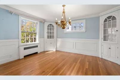 22 Lafayette Cir, Wellesley, MA 02482 - Photo 7