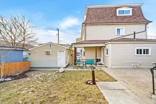 712 Eastern Ave, Fall River, MA 02723 - Photo 13