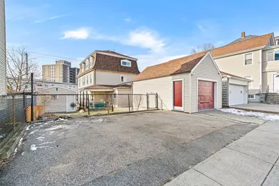 712-722 Eastern Ave #3, Fall River, MA 02723 - Photo 11