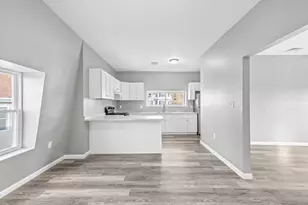 712 Eastern Ave, Fall River, MA 02723 - Photo 3