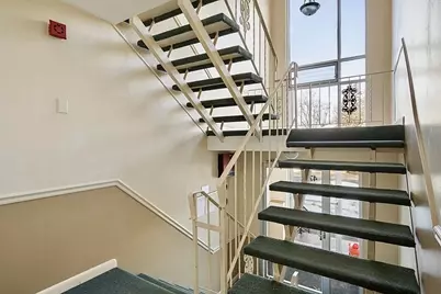47 Edgelawn Ave #9, North Andover, MA 01845 - Photo 3