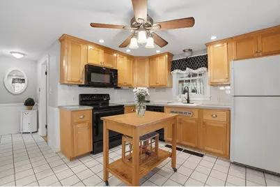 305 Hanover St, Hanover, MA 02339 - Photo 7