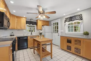 305 Hanover St, Hanover, MA 02339 - Photo 5