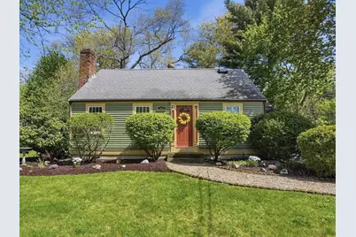305 Hanover St, Hanover, MA 02339 - Photo 1