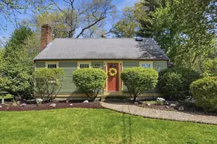 305 Hanover St, Hanover, MA 02339 - Photo 1