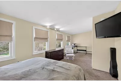 18 Hillside Dr, Lunenburg, MA 01462 - Photo 11
