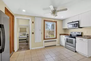 18 Hillside Dr, Lunenburg, MA 01462 - Photo 7