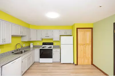 15 Houghton St #9, Worcester, MA 01604 - Photo 3
