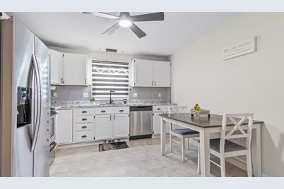 60 Chapin St #D, Holyoke, MA 01040 - Photo 5