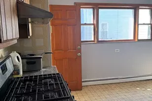 10 Folsom Ct, Malden, MA 02148 - Photo 7