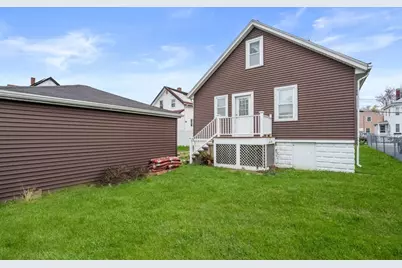 22 Davis St, Malden, MA 02148 - Photo 9