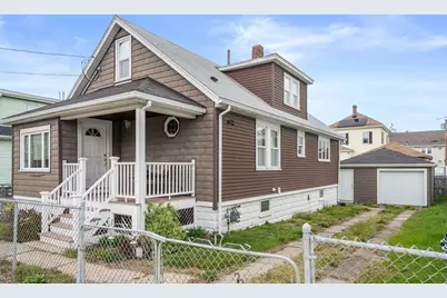 22 Davis St, Malden, MA 02148 - Photo 3