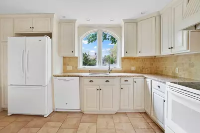 232 Eastwood Dr, Westfield, MA 01085 - Photo 9