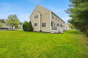 33 Old Cedar Village, Bridgewater, MA 02324 - Photo 5