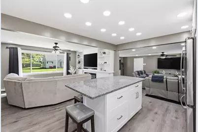 77 Valentine Ter, Agawam, MA 01001 - Photo 17