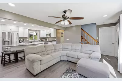77 Valentine Ter, Agawam, MA 01001 - Photo 11