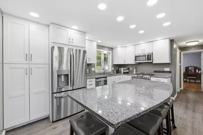 77 Valentine Ter, Agawam, MA 01001 - Photo 15