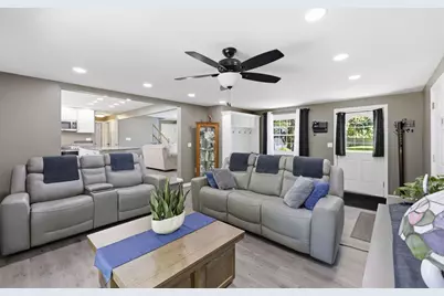 77 Valentine Ter, Agawam, MA 01001 - Photo 21