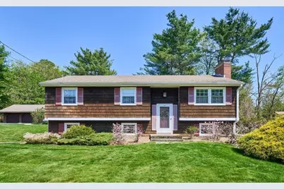 841 Dennison Dr, Southbridge, MA 01550 - Photo 1