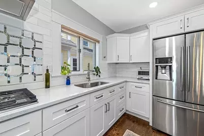 10 Grant St #2, Somerville, MA 02145 - Photo 7