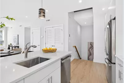 1246 Broadway #3, Somerville, MA 02144 - Photo 5
