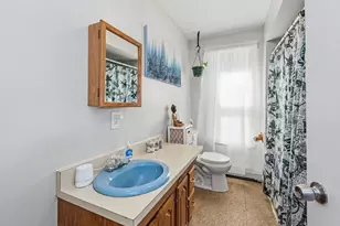 18 Pleasant St, Lowell, MA 01852 - Photo 15