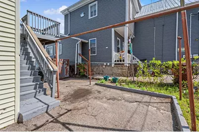 18 Pleasant St, Lowell, MA 01852 - Photo 41