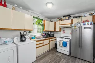 18 Pleasant St, Lowell, MA 01852 - Photo 5