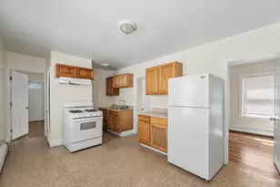 18 Pleasant St, Lowell, MA 01852 - Photo 17