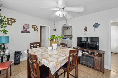 18 Pleasant St, Lowell, MA 01852 - Photo 11
