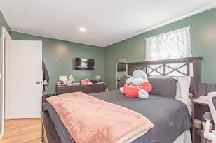 12 Dartmouth Dr, Milford, MA 01757 - Photo 15