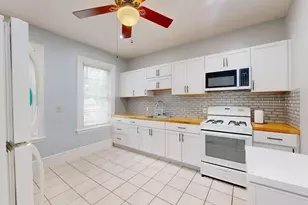 28 Fifield St, Boston, MA 02122 - Photo 3