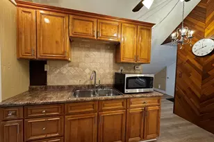 8 Hersey St, Salem, MA 01970 - Photo 5