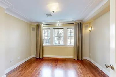 184 K St #1, Boston, MA 02127 - Photo 5