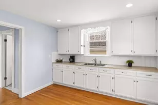 600 Broadway, Fall River, MA 02724 - Photo 11