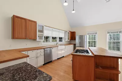 18 Fairview Dr, Rutland, MA 01543 - Photo 3