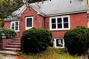 30 Beechmont St, Worcester, MA 01609 - Photo 1